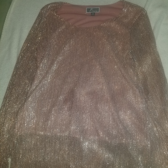 Shirt - Picture 2 of 3